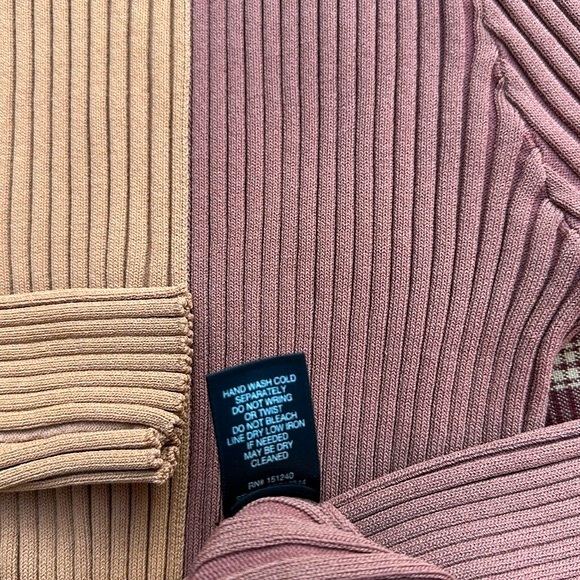 Woman’s Red By BKE Color Block Ribbed Long Sleeve - Picture 7 of 8